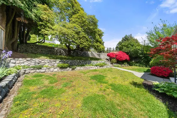 909 East Keith Road, North Vancouver For Sale - image 29