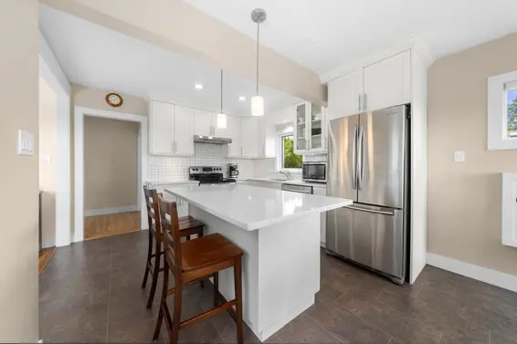 909 East Keith Road, North Vancouver For Sale - image 8