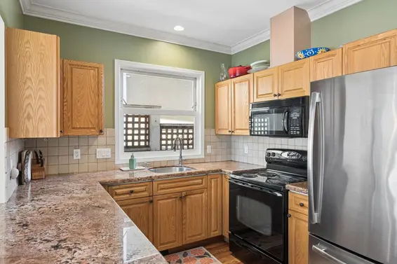 408 East 2nd Street, North Vancouver For Sale - image 14