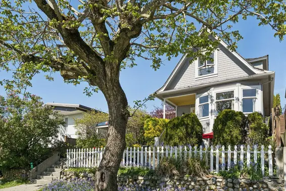 408 East 2nd Street, North Vancouver For Sale - image 3
