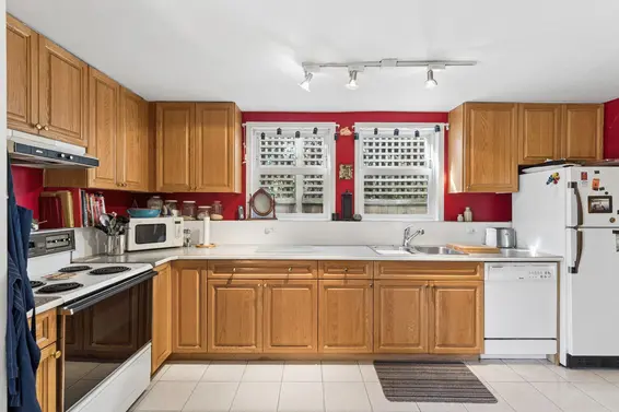 408 East 2nd Street, North Vancouver For Sale - image 32