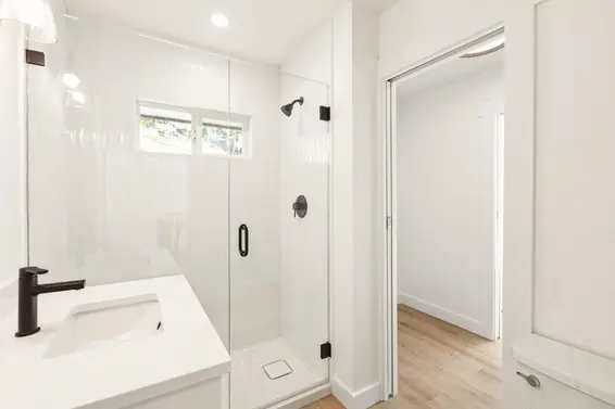 4990 Water Lane, West Vancouver For Sale - image 12