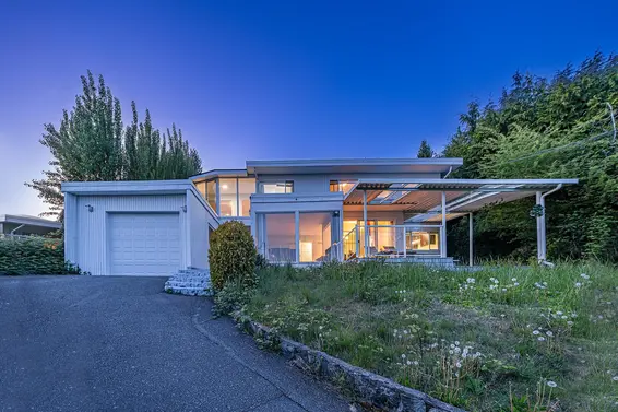 2365 Queens Avenue, West Vancouver