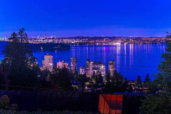 2365 Queens Avenue, West Vancouver For Sale - image 3