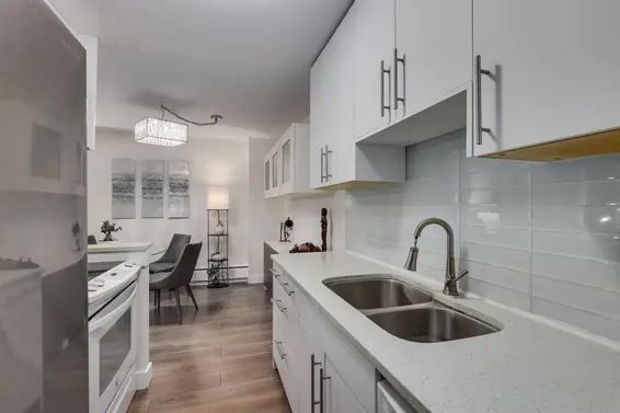 1702 2016 Fullerton Avenue, North Vancouver For Sale - image 8