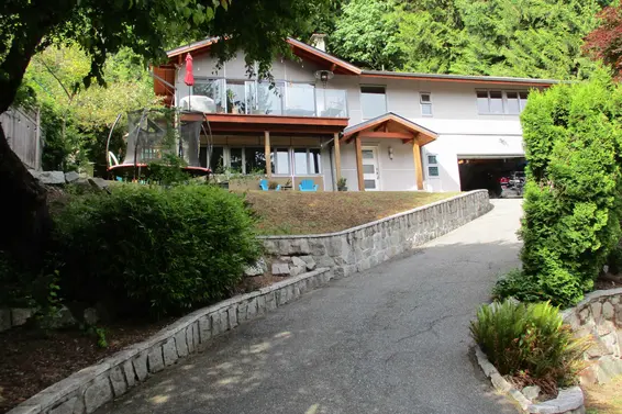 3907 Bayridge Place, West Vancouver