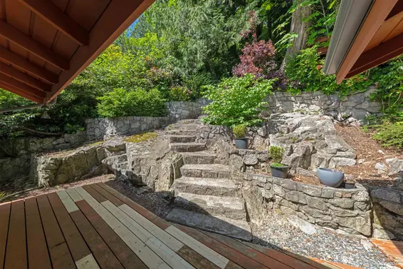 3907 Bayridge Place, West Vancouver For Sale - image 22