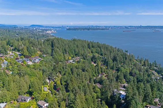 3907 Bayridge Place, West Vancouver For Sale - image 28
