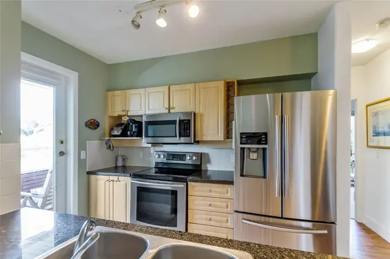 302 3608 Deercrest Drive, North Vancouver For Sale - image 11