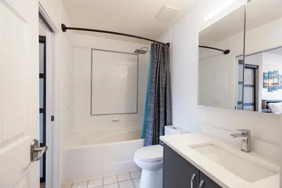 302 1085 West 17th Street, North Vancouver For Sale - image 13