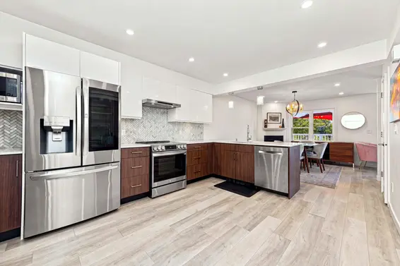 203 1513 Bowser Avenue, North Vancouver