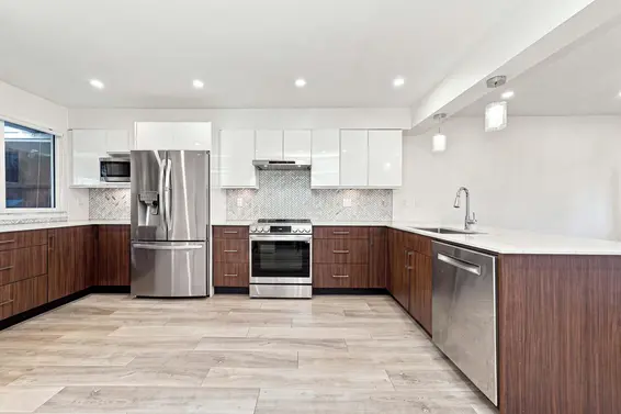 203 1513 Bowser Avenue, North Vancouver For Sale - image 4