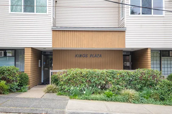 104 105 West Kings Road, North Vancouver For Sale - image 3