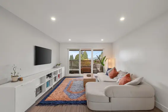 104 105 West Kings Road, North Vancouver For Sale - image 4