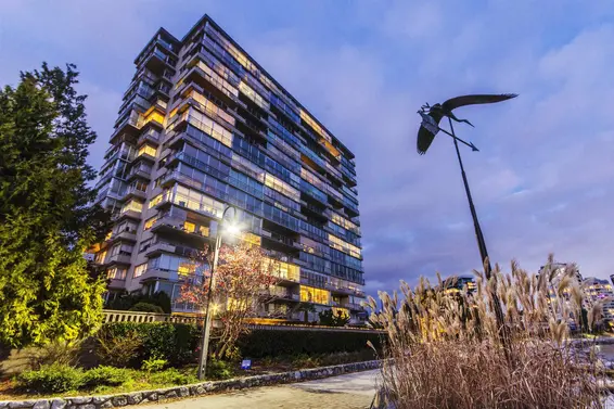 1102 150 24th Street, West Vancouver