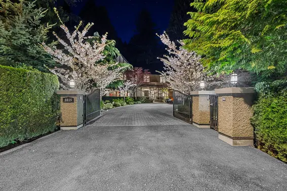 4035 Marine Drive, West Vancouver For Sale - image 2