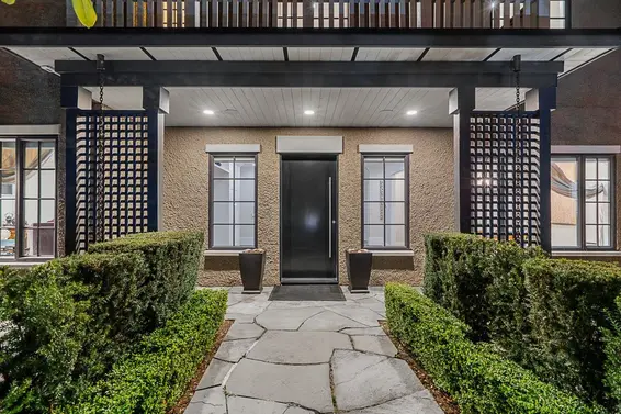4035 Marine Drive, West Vancouver For Sale - image 3