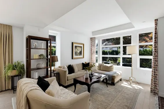 204 1055 Ridgewood Drive, North Vancouver For Sale - image 4