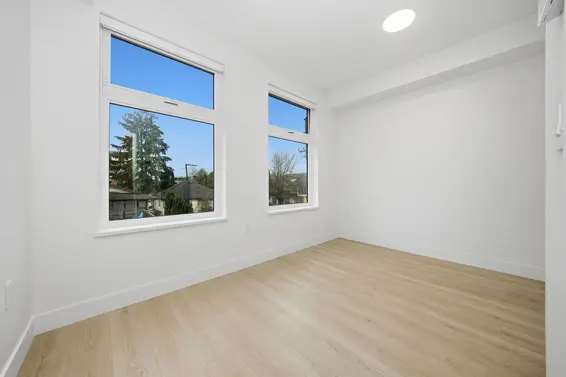 111 342 Mountain Highway, North Vancouver For Sale - image 17