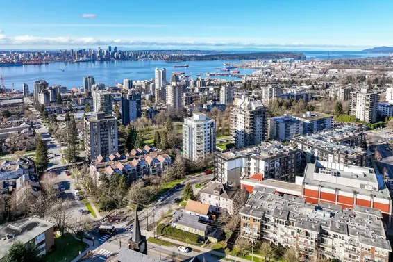 166 East 10th Street, North Vancouver For Sale - image 5