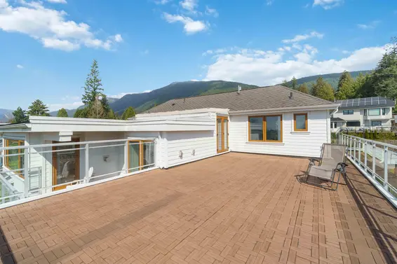 4231 Chelsea Crescent, North Vancouver For Sale - image 11