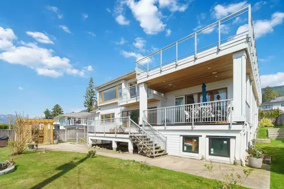 4231 Chelsea Crescent, North Vancouver For Sale - image 15