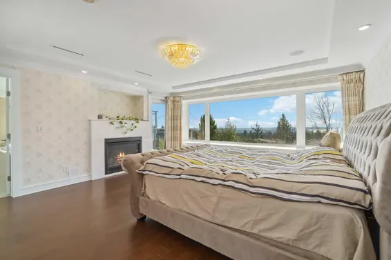 4231 Chelsea Crescent, North Vancouver For Sale - image 8