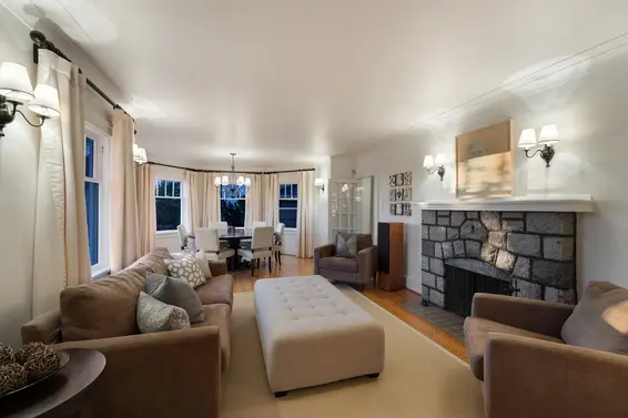 402 Brand Street, North Vancouver For Sale - image 10