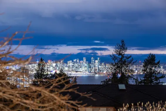 402 Brand Street, North Vancouver For Sale - image 2