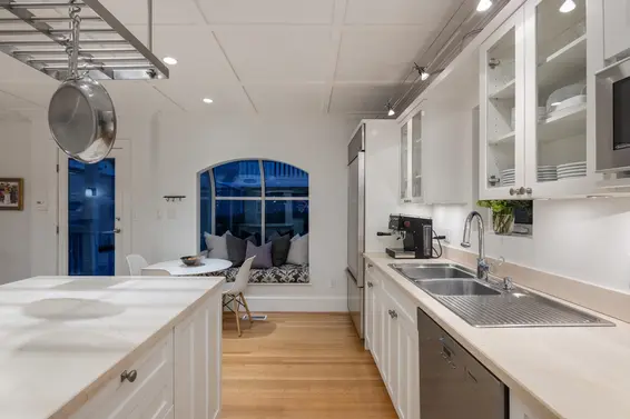 402 Brand Street, North Vancouver For Sale - image 23