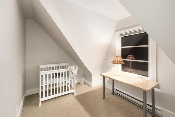 402 Brand Street, North Vancouver For Sale - image 34