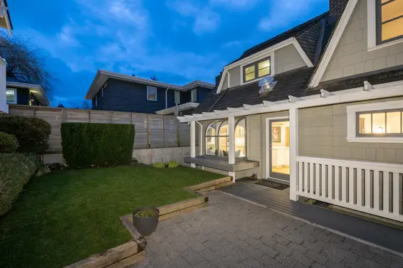 402 Brand Street, North Vancouver For Sale - image 38