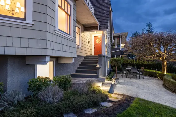 402 Brand Street, North Vancouver For Sale - image 5