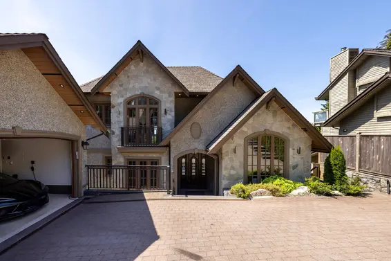 651 Alpine Court, North Vancouver For Sale - image 33