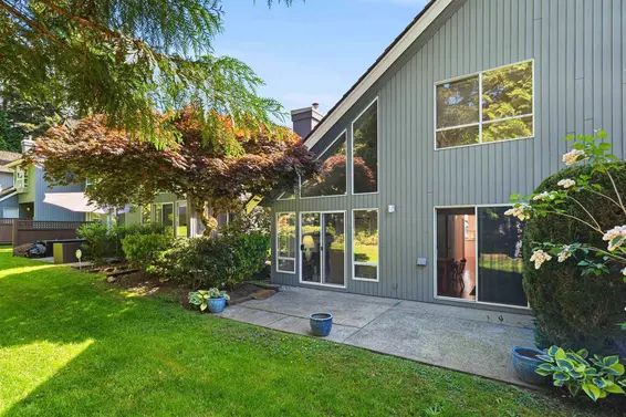 5 1925 Indian River Crescent, North Vancouver For Sale - image 4