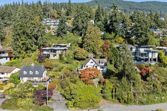 3721 Sunset Lane, West Vancouver For Sale - image 31