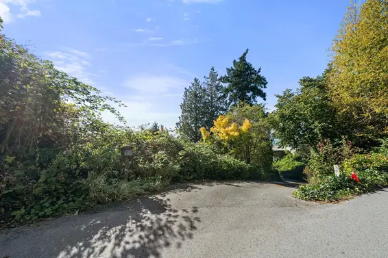 3721 Sunset Lane, West Vancouver For Sale - image 8