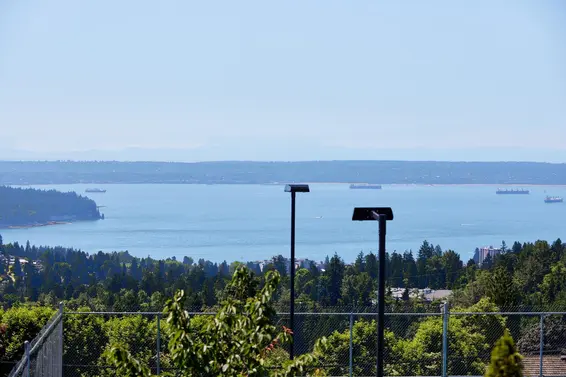 1028 Eyremount Drive, West Vancouver
