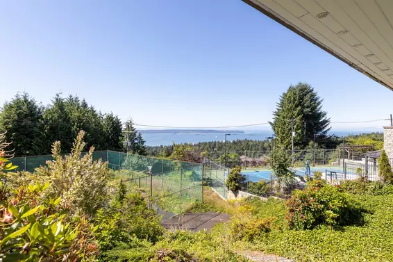1028 Eyremount Drive, West Vancouver For Sale - image 13