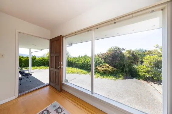 1028 Eyremount Drive, West Vancouver For Sale - image 14