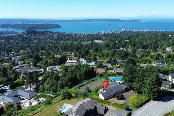 1028 Eyremount Drive, West Vancouver For Sale - image 5