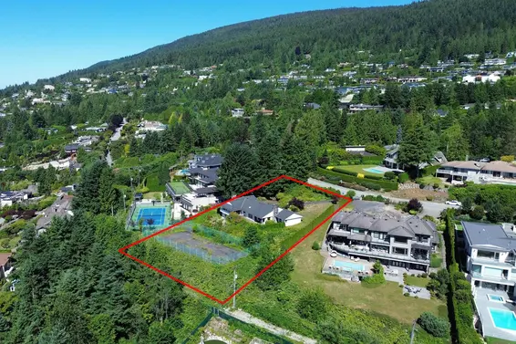 1028 Eyremount Drive, West Vancouver For Sale - image 7