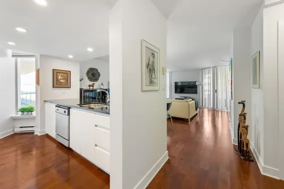 302 168 Chadwick Court, North Vancouver For Sale - image 15