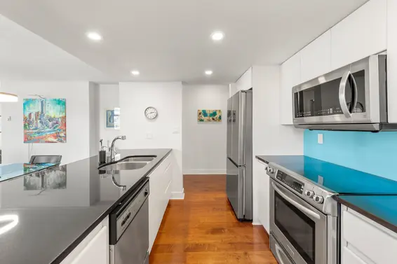 302 168 Chadwick Court, North Vancouver For Sale - image 4