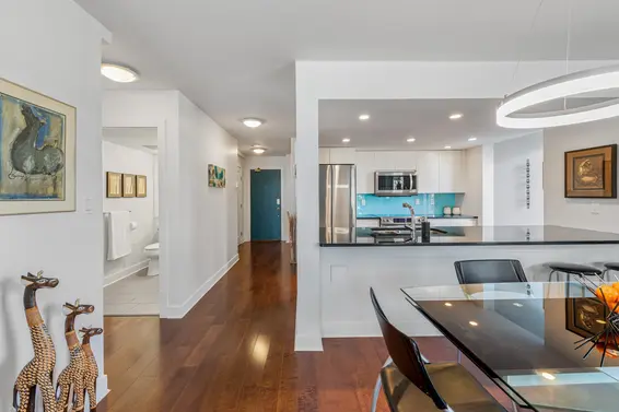 302 168 Chadwick Court, North Vancouver For Sale - image 6