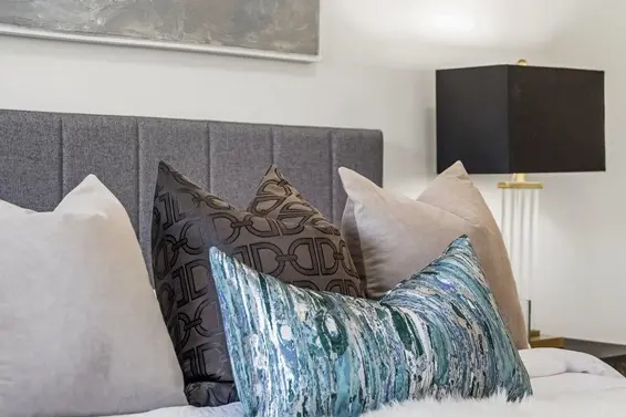 211 221 East 3rd Street, North Vancouver For Sale - image 14