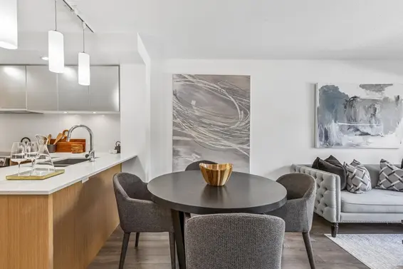 211 221 East 3rd Street, North Vancouver For Sale - image 6