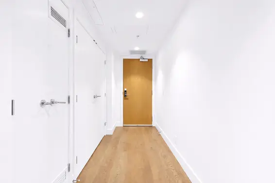 1401 1675 Lions Gate, North Vancouver For Sale - image 2