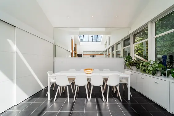 3985 Bayridge Avenue, West Vancouver For Sale - image 14