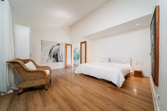 3985 Bayridge Avenue, West Vancouver For Sale - image 18